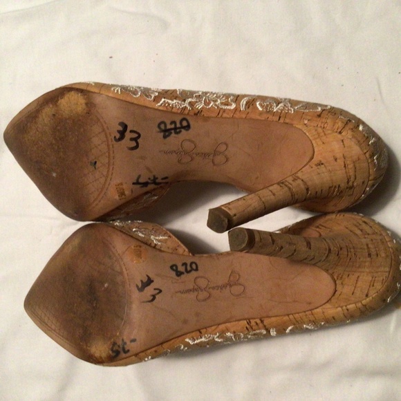 Jessica Simpson beige floral heels 7.5M great condition - Picture 4 of 8